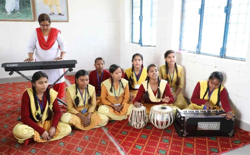 <p style="text-align: center;"><span style="color: #7d4219;"><strong><span style="font-family: 'book antiqua', palatino; font-size: 14pt;">Unique Facilities</span></strong></span></p>